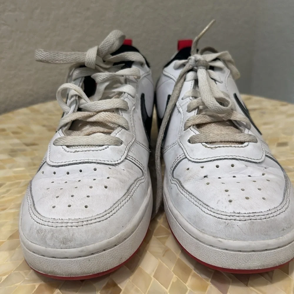 Nike Court Borough Low 2 SE Grade School 'White Very Berry'  size 6 y